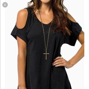 💕 3/$25 💕 Kirra Cold Shoulder Top